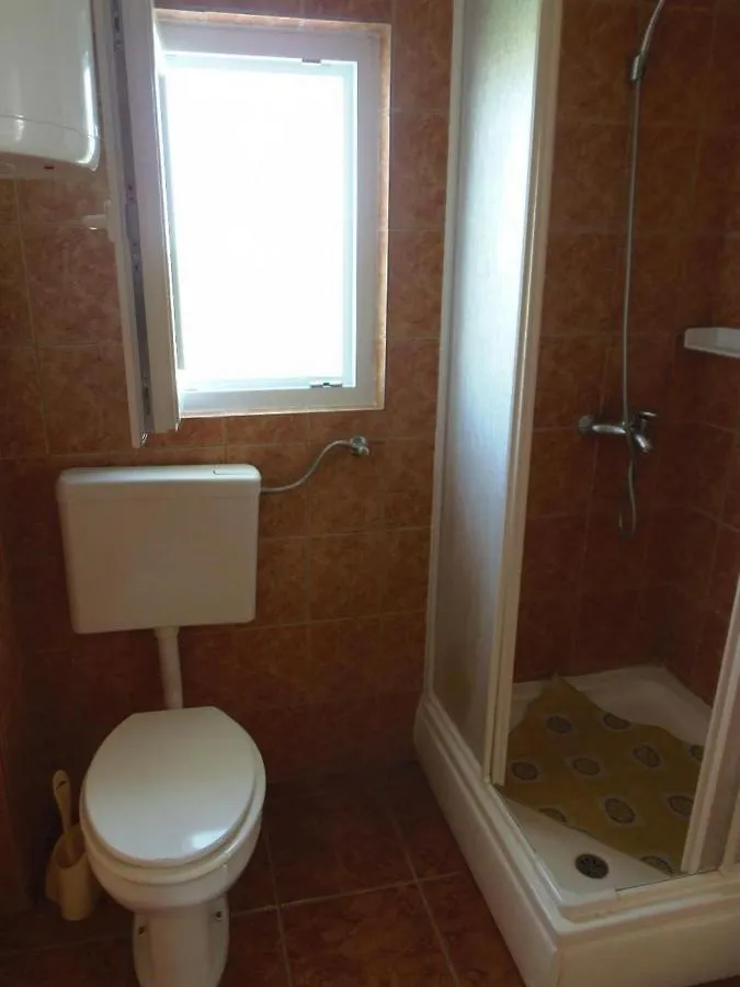Apartments Zoran Povljana