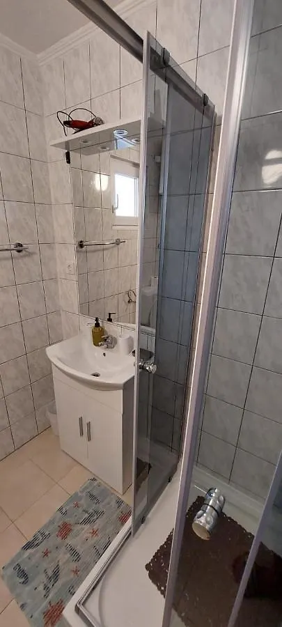 Apartments Zoran Povljana