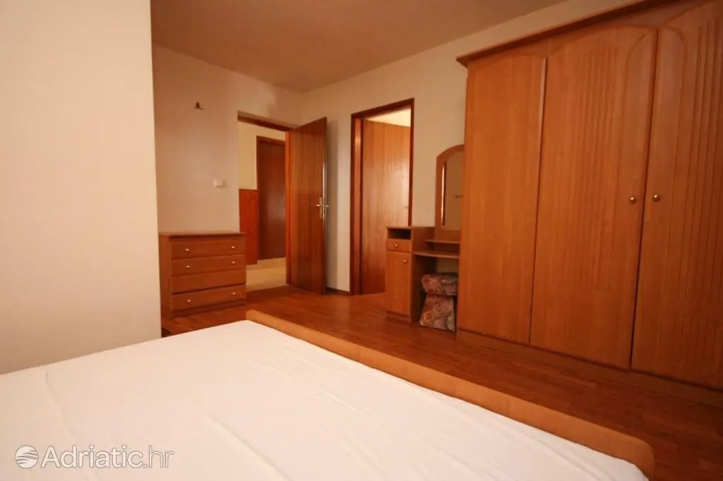 Apartments Zoran Povljana